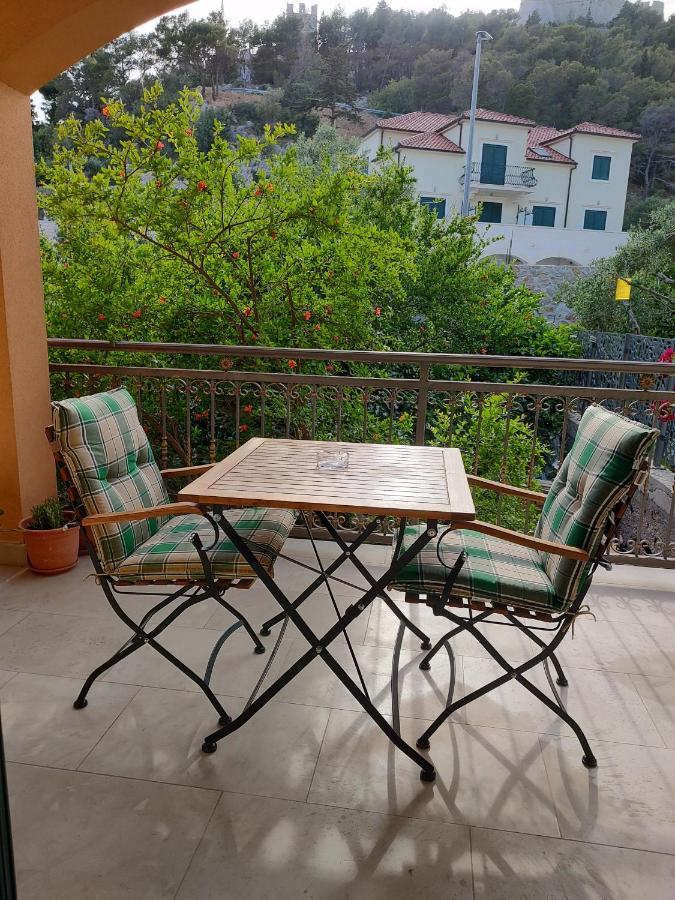 Udobna Soba Za Dvoje Gjestgiverier Hvar Town